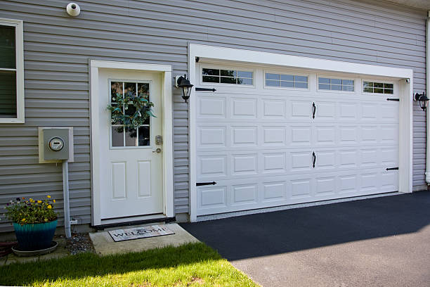 24/7 Emergency Garage Door Panel Replacement experts in Clearview, WA